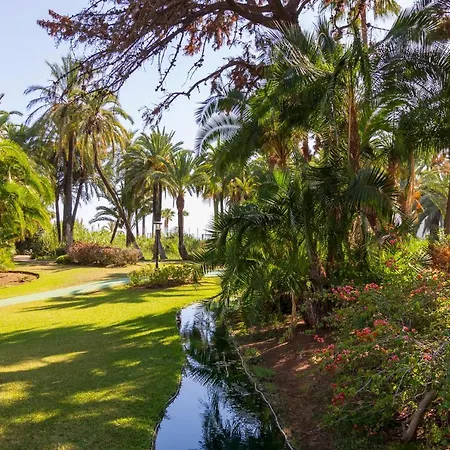Beachfront Luxury Appartment, Playas Del Duque, Puerto Banus, * Marbella